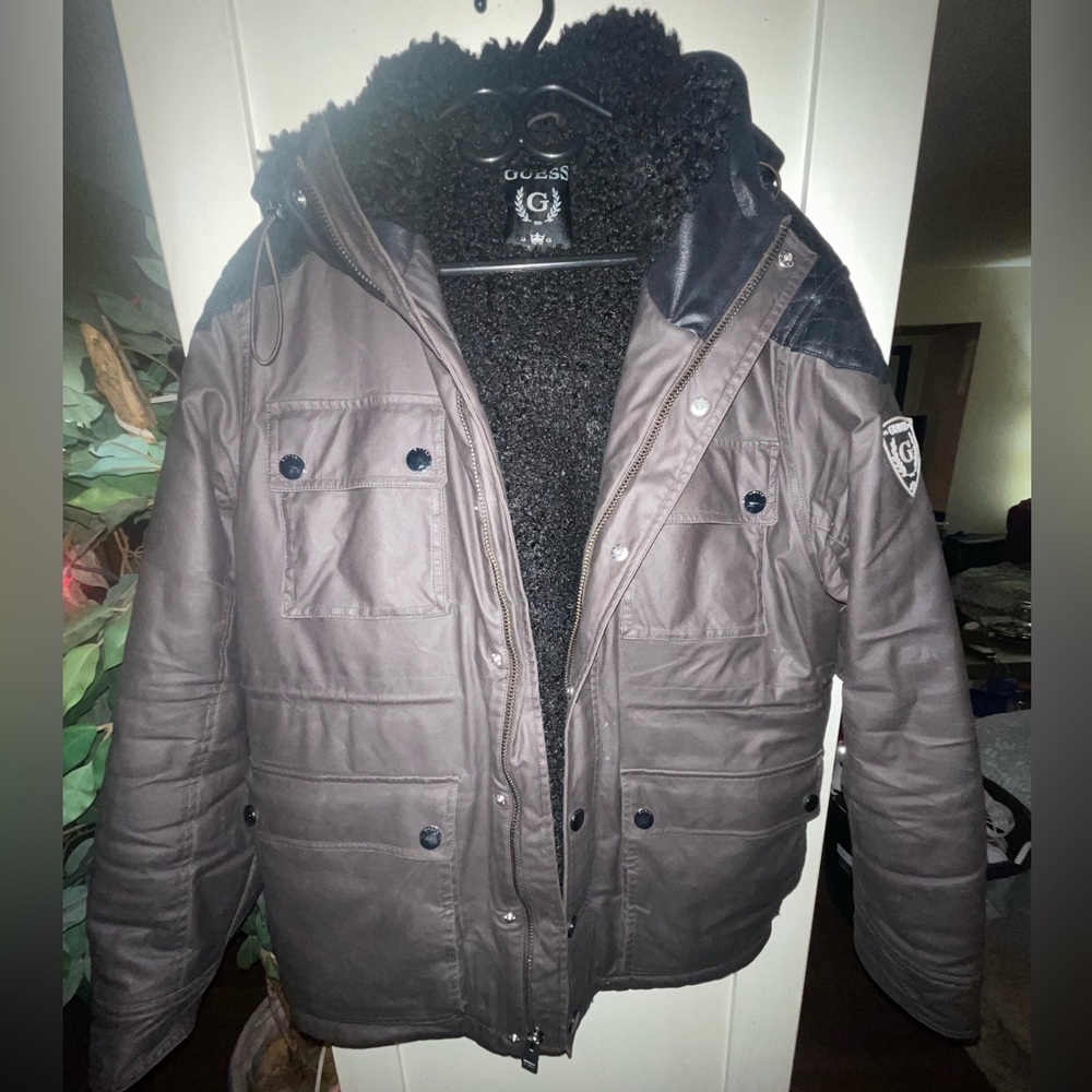 Beautiful thick warm mens Guess jacket size large